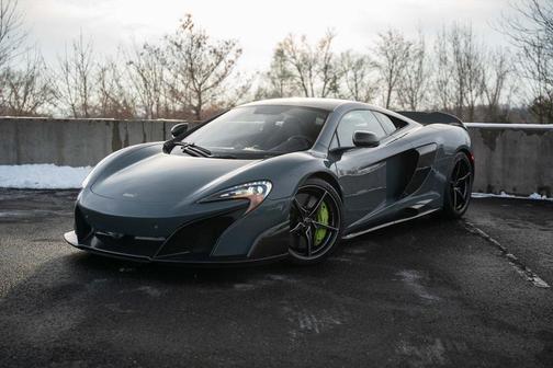 2016 McLaren 675LT Base
