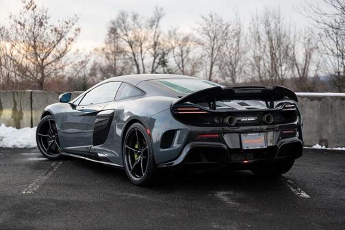 2016 McLaren 675LT Base