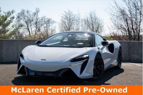 2023 McLaren Artura TechLux