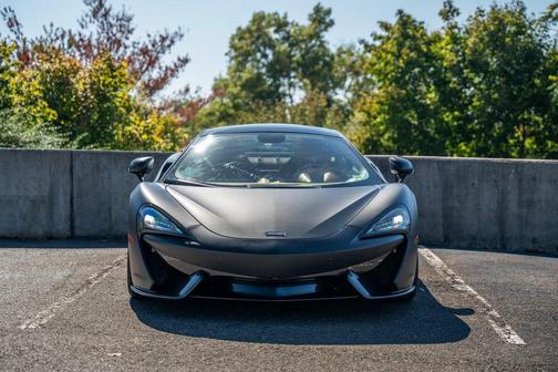 2017 McLaren 570GT Base