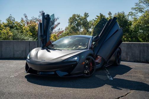 2017 McLaren 570GT Base