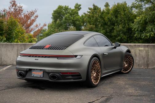 2022 Porsche 911 Carrera 4