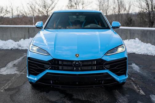 2025 Lamborghini Urus SE
