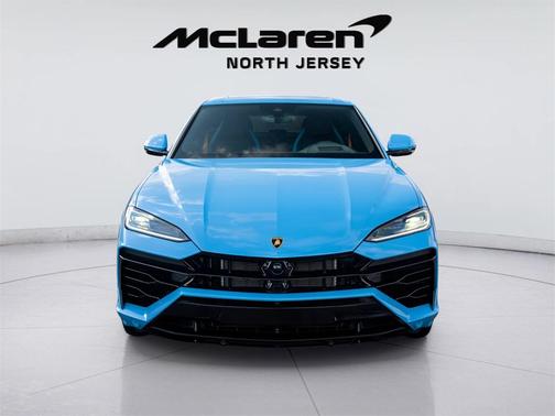 2025 Lamborghini Urus SE