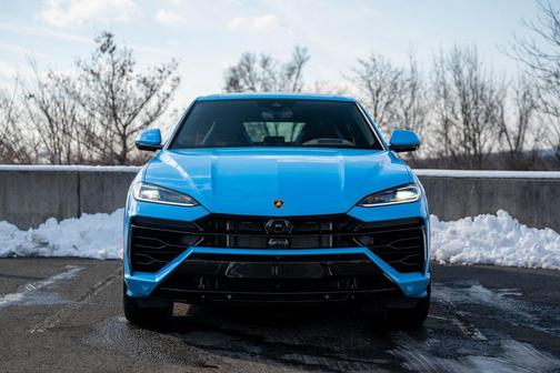 2025 Lamborghini Urus SE