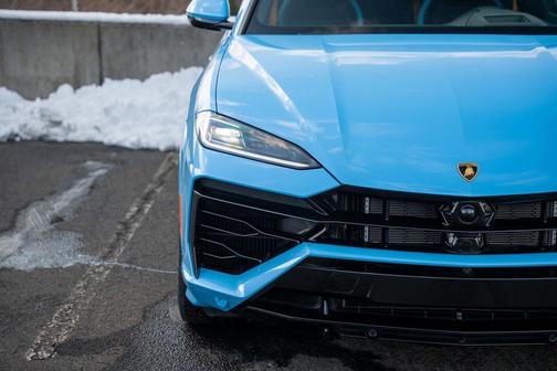 2025 Lamborghini Urus SE