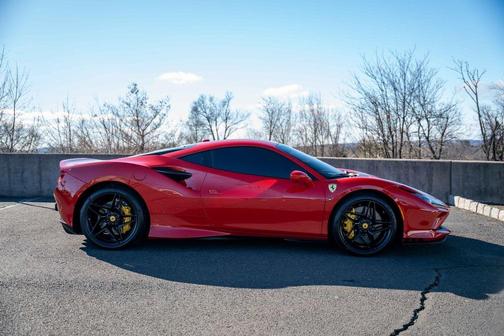 2020 Ferrari F8 Tributo Base