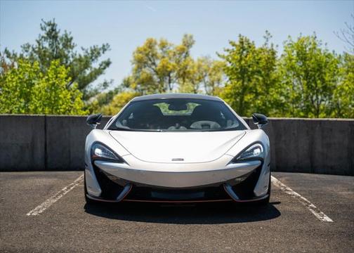 2016 McLaren 570S Base