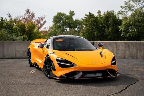2021 McLaren 765LT Coupe