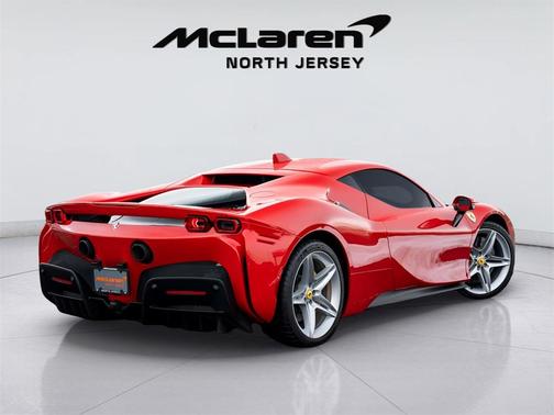 2022 Ferrari SF90 Stradale Base