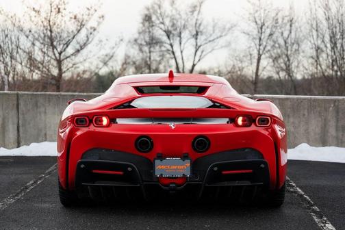 2022 Ferrari SF90 Stradale Base