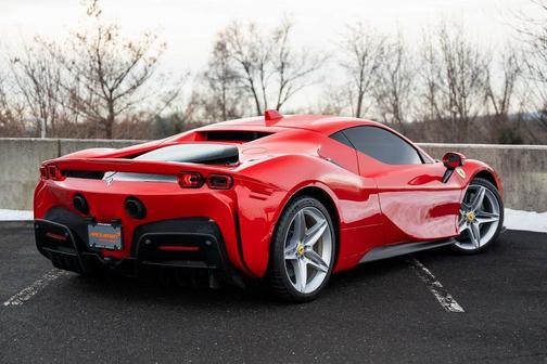 2022 Ferrari SF90 Stradale Base