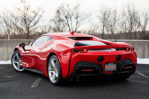 2022 Ferrari SF90 Stradale Base