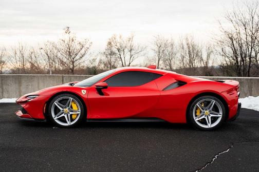 2022 Ferrari SF90 Stradale Base