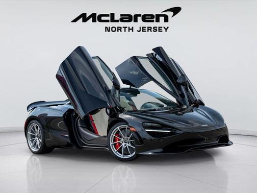 Onyx Black 2026 McLaren 750S Coupe