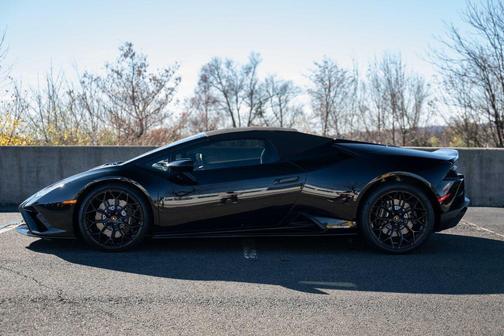 2021 Lamborghini Huracan EVO Spyder