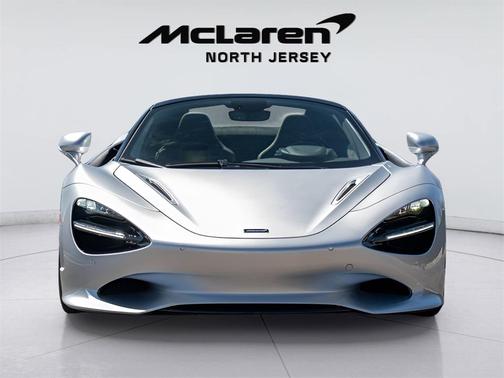 2025 McLaren 750S Spider