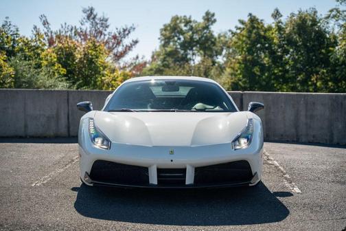 2016 Ferrari 488 GTB Base