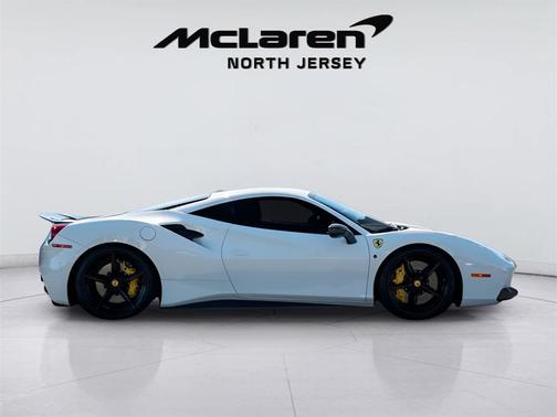 2016 Ferrari 488 GTB Base