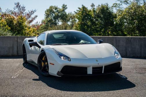 2016 Ferrari 488 GTB Base