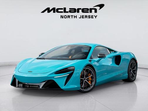 2025 McLaren Artura Performance