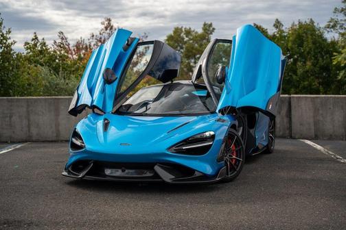 2021 McLaren 765LT Coupe