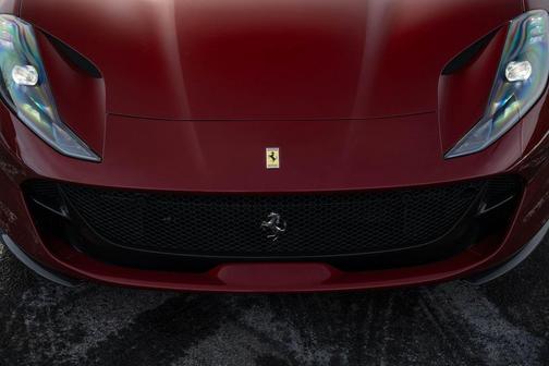 2022 Ferrari 812 GTS Base