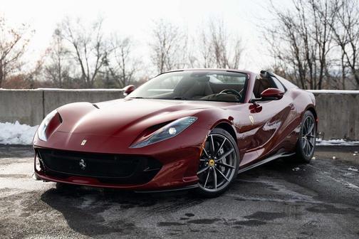 2022 Ferrari 812 GTS Base
