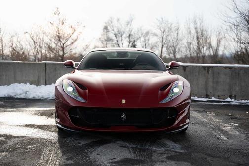 2022 Ferrari 812 GTS Base