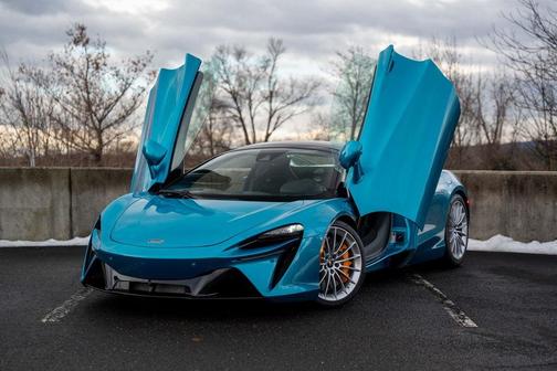 2025 McLaren Artura Vision