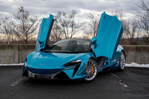 2025 McLaren Artura Vision