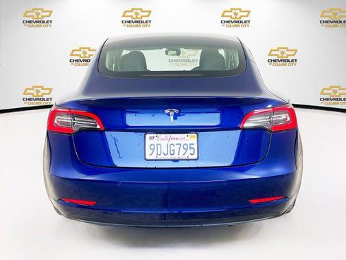 2022 Tesla Model 3 Standard Range