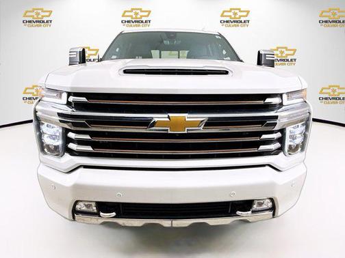 Iridescent Pearl Tricoat 2023 Chevrolet Silverado 3500 High Country