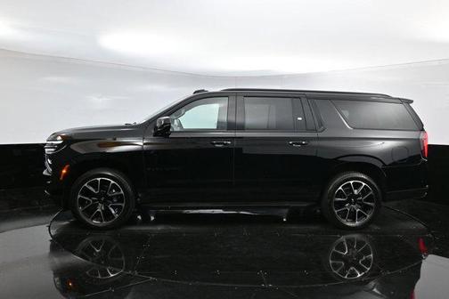 2025 Chevrolet Suburban RST