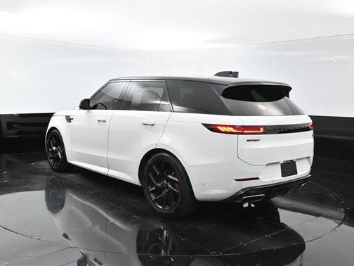 2023 Land Rover Range Rover Sport SE