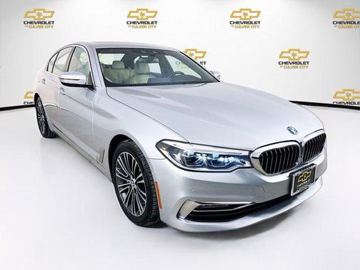 2018 BMW 530 530i