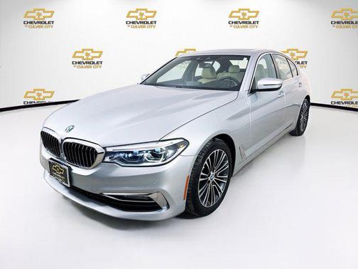 2018 BMW 530 530i