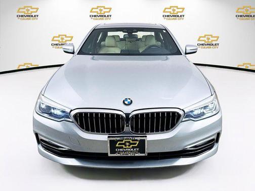 2018 BMW 530 530i