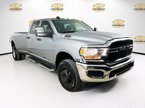 2024 RAM 3500 Tradesman Crew Cab 4x4 8' Box