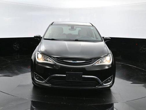 2018 Chrysler Pacifica Hybrid Touring Plus