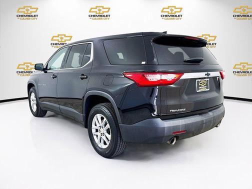 Mosaic Black Metallic 2020 Chevrolet Traverse LS