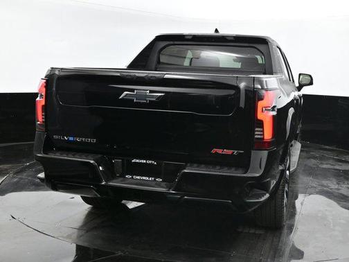 2025 Chevrolet Silverado EV RST