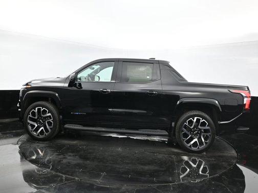 2025 Chevrolet Silverado EV RST