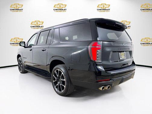 2025 Chevrolet Suburban RST