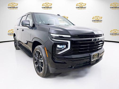 2025 Chevrolet Suburban RST