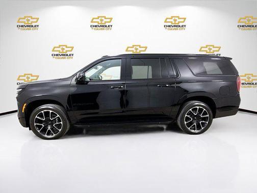 2025 Chevrolet Suburban RST