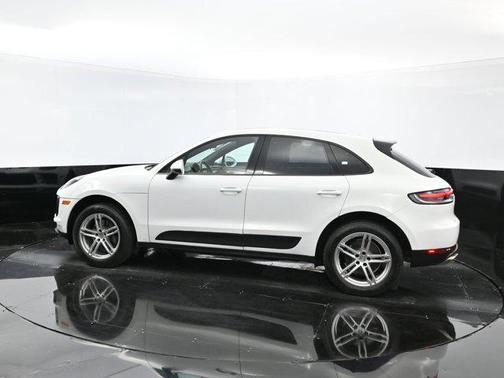 2020 Porsche Macan Base