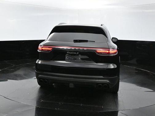 2022 Porsche Cayenne Platinum Edition
