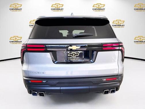2024 Chevrolet Traverse LS