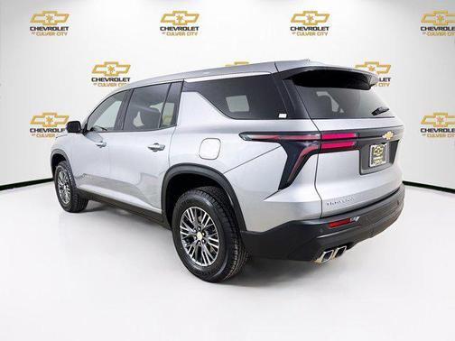 2024 Chevrolet Traverse LS